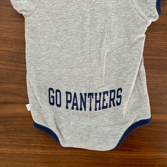 Middlebury Baby Onesie - 6 months - Picture 2 of 2